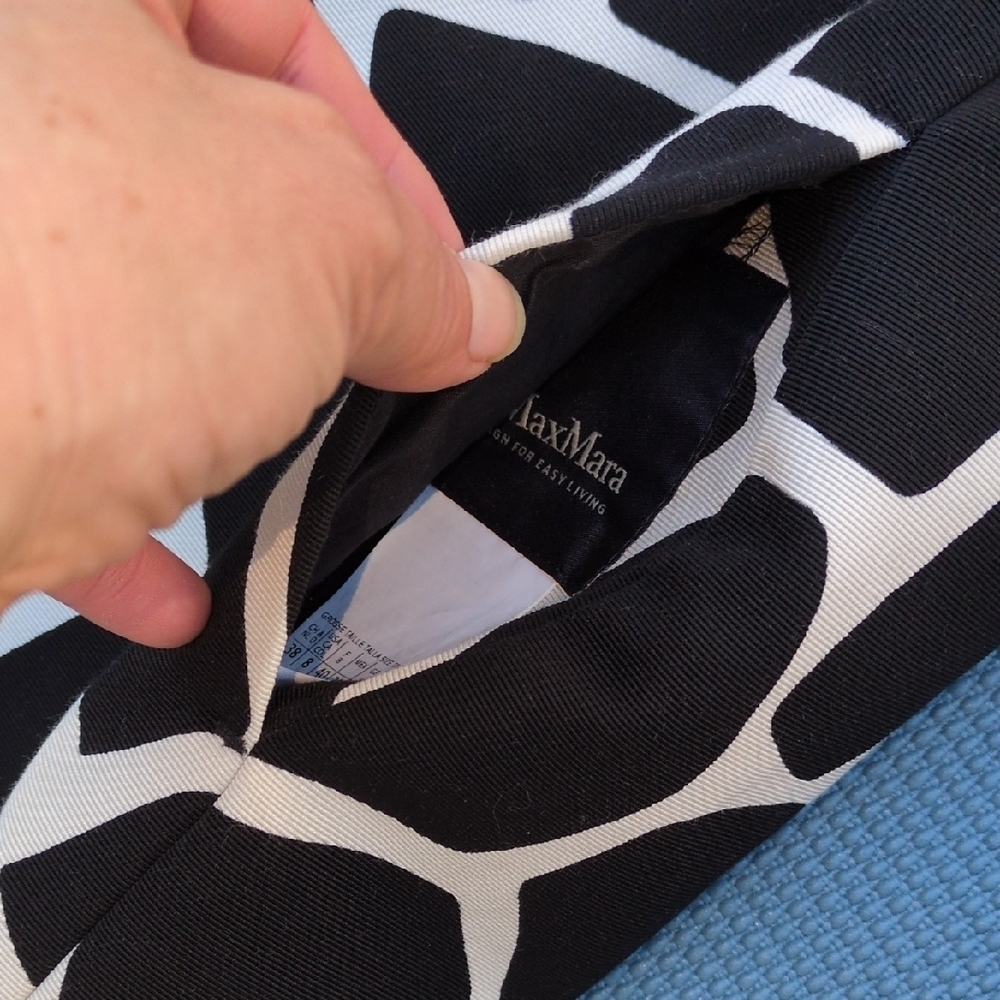 MaxMara Black and White Patterned Trench Coat - Picture 7 of 13